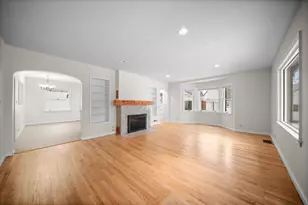 721 N Jefferson St, Lowell, MI 49331 - Photo 4