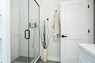 629 Fairview Ave NE, Grand Rapids, MI 49503 - Photo 20