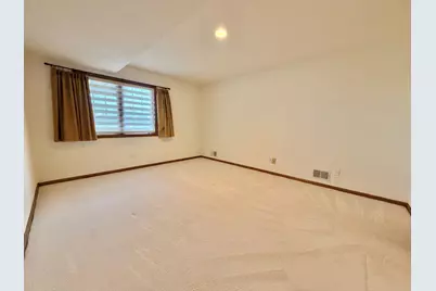 1554 E Harbour Towne Circle #73, Muskegon, MI 49441 - Photo 24