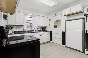 512 Center St, Sturgis, MI 49091 - Photo 6