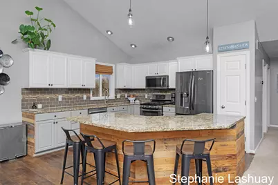 881 Maynard NW, Grand Rapids, MI 49504 - Photo 10
