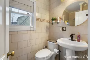 450 Kenwood Street NE, Grand Rapids, MI 49505 - Photo 16