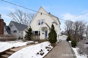 450 Kenwood Street NE, Grand Rapids, MI 49505 - Photo 2