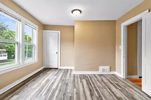 1047 Eastern Ave NE, Grand Rapids, MI 49503 - Photo 24