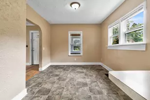 1047 Eastern Ave NE, Grand Rapids, MI 49503 - Photo 10