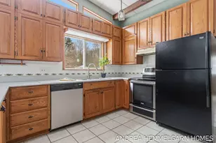 1996 W 32nd St, Holland, MI 49423 - Photo 10