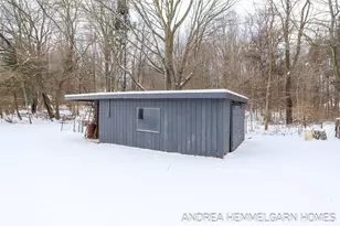 1996 W 32nd St, Holland, MI 49423 - Photo 46