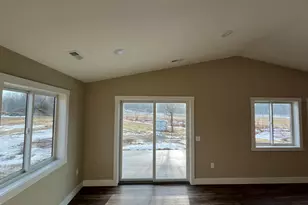 280 10th St, Lakeview, MI 48850 - Photo 10