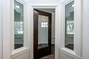 575 Cass St, Benton Harbor, MI 49022 - Photo 6