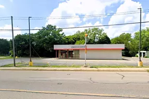 1037 Riverview Dr, Kalamazoo, MI 49048 - Photo 1