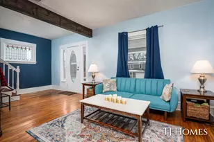 619 Lydia St NE, Grand Rapids, MI 49503 - Photo 2