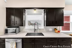 318 Wesley St SE, Wyoming, MI 49548 - Photo 4