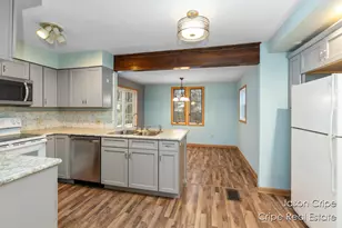 1365 Lancaster Ave NW, Grand Rapids, MI 49504 - Photo 12