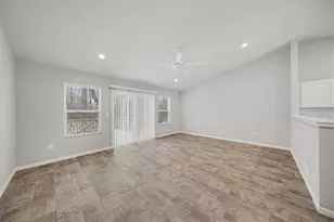 2520 Wood Ridge Dr, Adrian, MI 49221 - Photo 8