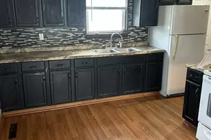 161 Ludwig Ave, Battle Creek, MI 49037 - Photo 2