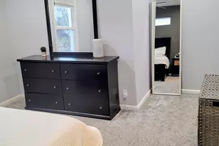 220 S Division St, Zeeland, MI 49464 - Photo 32