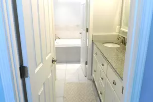 220 S Division St, Zeeland, MI 49464 - Photo 34