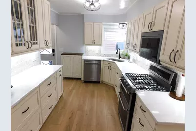 220 S Division Street, Zeeland, MI 49464 - Photo 6