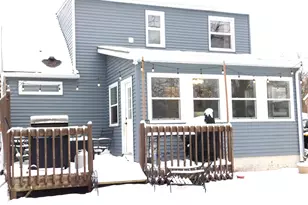 220 S Division St, Zeeland, MI 49464 - Photo 2