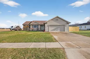 351 Oatie Dr, Onsted, MI 49265 - Photo 2