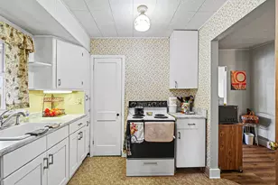 304 Vass Ave, Battle Creek, MI 49014 - Photo 8