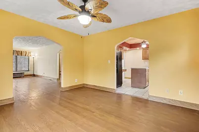 950 Capital Avenue SW, Battle Creek, MI 49015 - Photo 6