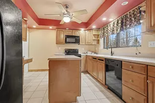 950 Capital Ave SW, Battle Creek, MI 49015 - Photo 8