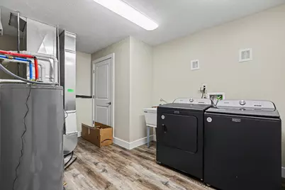 3962 Taylor Street, Norton Shores, MI 49444 - Photo 10