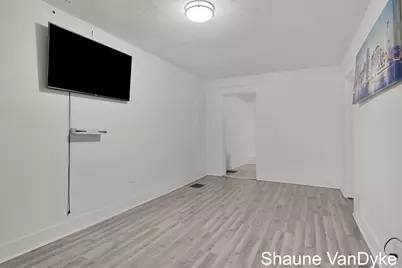 1537 Broadway Avenue NW, Grand Rapids, MI 49504 - Photo 4