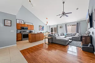 3836 Lesia Dr, Warren, MI 48091 - Photo 2