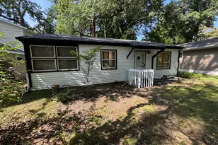 14417 Pinewood Dr, New Buffalo, MI 49117 - Photo 2