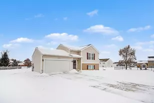 6230 Summer Ridge Ct, Greenville, MI 48838 - Photo 2