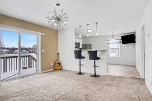 6230 Summer Ridge Ct, Greenville, MI 48838 - Photo 4