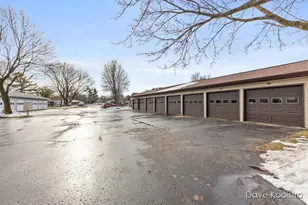 5064 Green Meadow Rd, Kalamazoo, MI 49009 - Photo 6