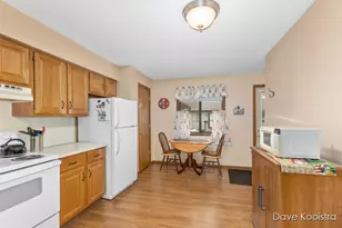 5064 Green Meadow Rd, Kalamazoo, MI 49009 - Photo 12