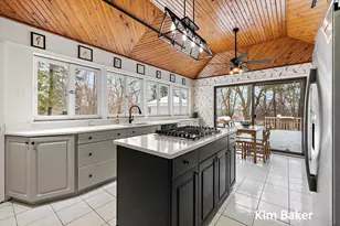 17708 Oakwood Dr, Spring Lake, MI 49456 - Photo 16