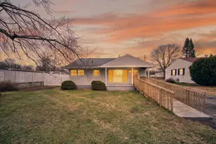 430 Peacock Walk, Jackson, MI 49202 - Photo 4