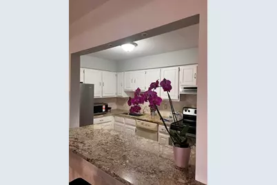 30445 W 14 Mile Road #59, Farmington Hills, MI 48334 - Photo 4