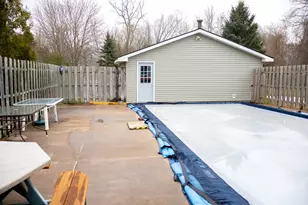 911 W Water St, New Buffalo, MI 49117 - Photo 18