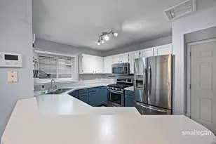 5721 E Grove Dr SE, Kentwood, MI 49512 - Photo 10