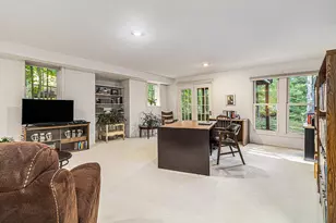 2031 N Cross Creek Dr SE, Grand Rapids, MI 49508 - Photo 18