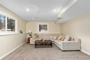 6165 Arroyo Vista Dr NE, Rockford, MI 49341 - Photo 14