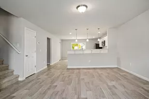 922 Forest St, Marshall, MI 49068 - Photo 2