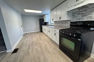 207 W Railroad St, Dowagiac, MI 49047 - Photo 4