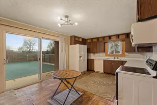 709 Park Shore Dr, Cassopolis, MI 49031 - Photo 12