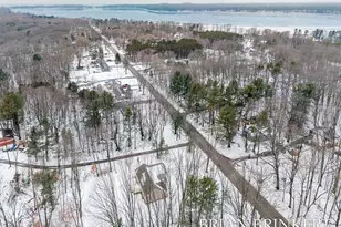 5233 W Lakewood Rd, Whitehall, MI 49461 - Photo 10