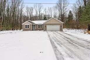 5233 W Lakewood Rd, Whitehall, MI 49461 - Photo 2