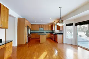 12832 Nautica Ct, Van Buren Township, MI 48111 - Photo 4