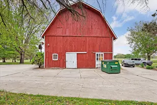 3650 Hogback Rd, Fowlerville, MI 48836 - Photo 86