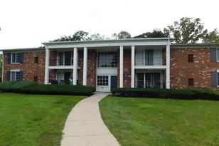 448 Fox Hills Dr S, Bloomfield Hills, MI 48304 - Photo 30